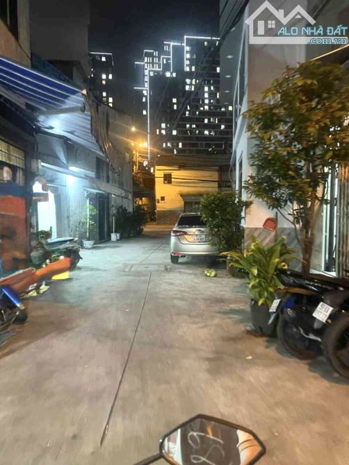 ☘️☘️QUẬN 6 – LÔ GÓC 2 MẶT TIỀN PHẠM PHÚ THỨ – HẺM XE HƠI 5,5M – NHÀ MỚI ĐẸP