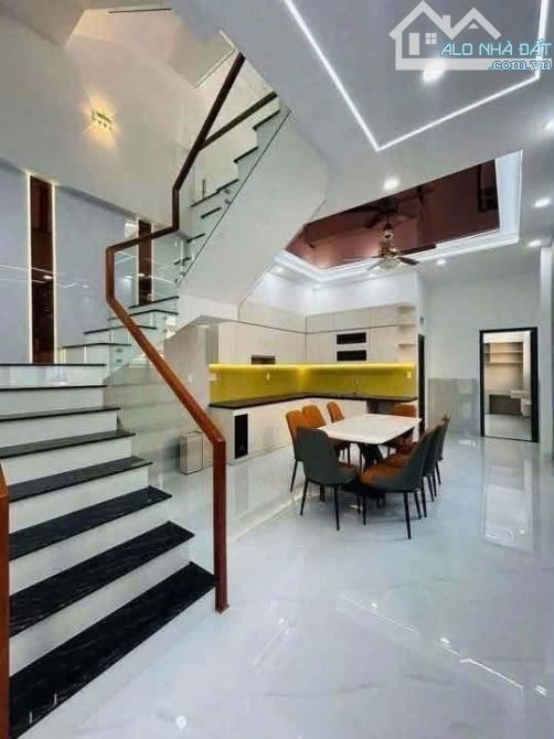 Bán Nhà 1T2L 103m² Hoàn Công Kế Công Viên Cách Mặt Tiền Đông Minh 100m Giá hơn 6 Tỷ