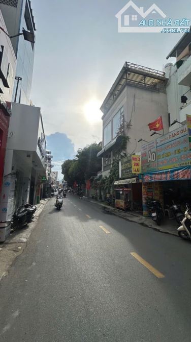 Bán Biệt Thự Nguyễn Trọng Tuyển, 6 tầng thang máy, Phú Nhuận, giá 54,99 tỷ