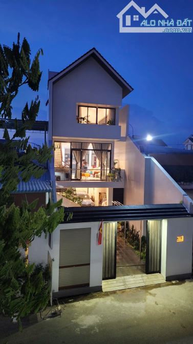Bán Villa 103m thổ cư mặt tiền Nguyễn Trãi, Phú Thủy đối diện biển Ocean Dunes