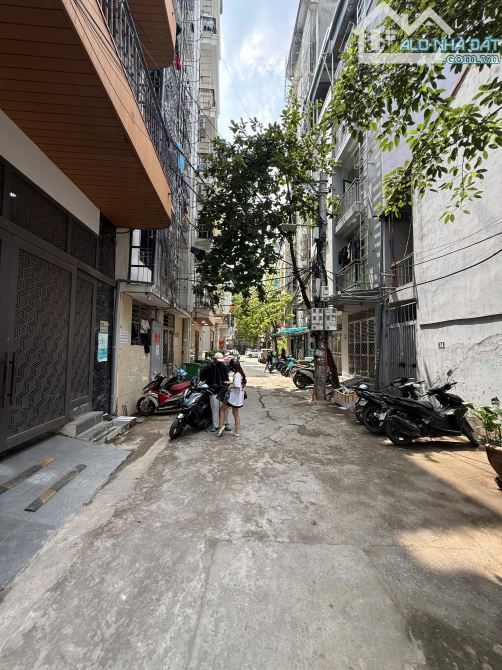 Bán nhà phố Cầu Diễn , 32m2, 6 tầng thang máy ,7,9 tỷ ,ngõ 3,9m, gần phố - hiếm