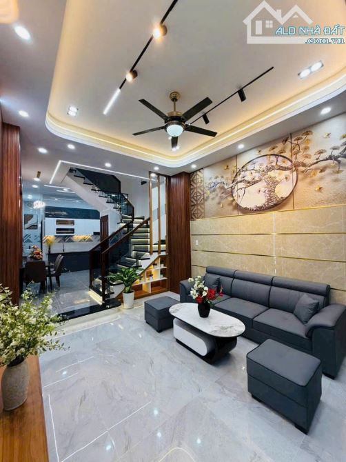 1 Căn duy nhất!!- Chỉ 8 tỷ- Bàu Cát- DT CN 50m2 - Xe hơi ngủ nhà- 2 lầu cứng!!!!