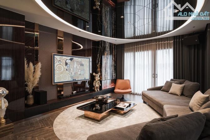 BÁN NHÀ NGUYỄN SƠN, PHƯỜNG BỒ ĐỀ 85M², 7 TẦNG, 18.5 TỶ, Ô TÔ, THANG MÁY, VỈA HÈ