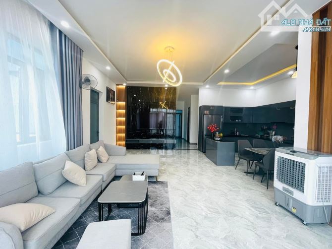BÁN NHÀ NGÔ GIA TỰ, PHƯỜNG VIỆT HƯNG 76.5M², 5 TẦNG, 9.3 TỶ, PHÂN LÔ, Ô TÔ