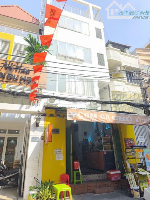 Vay BANK hơn 30 Tỷ bán 31.2 Tỷ, hẻm 69 Nguyễn Gia Trí, 6x23.5m, 5 Tầng 26 phòng 120 Tr/Th