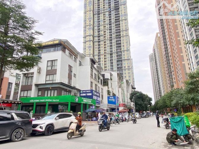 Bán nhà Mộ Lao Hà Đông, Liền kề Vip, Góc, kinh doanh tấp nập, giá 46 tỷ