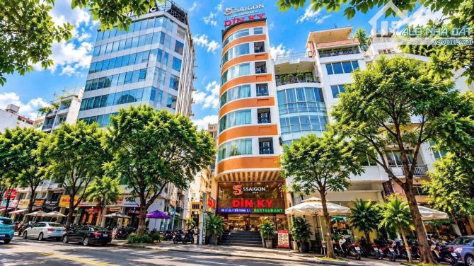 Tòa nhà góc 2 mặt tiền phường Bến Thành, Quận 1, dt: 5,2x25m nở hậu 6,2m hầm 8 tầng