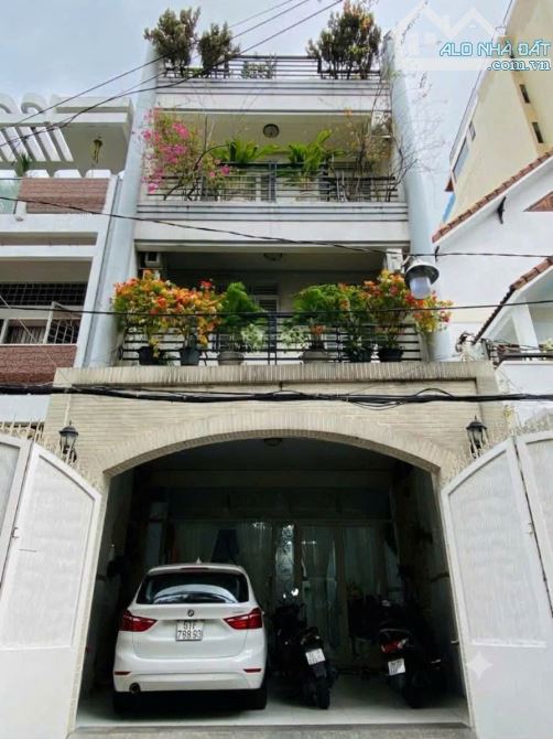 CỨU CHỦ! Hạ mạnh - chỉ 14,9 tỷ- MT Khu Bàu Cát- DT 5,5 x20m - 4 tầng- Ở và KD ngay