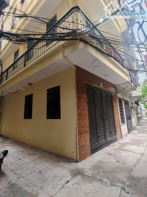 6 tầng thang máy full nội thất ngõ 155 Cầu Giấy,lô góc oto vào, sử dụng 40m2 x Giá 11.9 tỷ