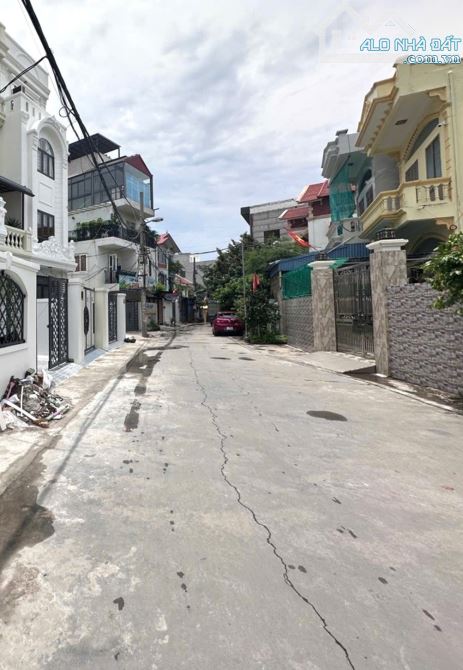 KĐT Hồ Đá - Sở Dầu - Nhà 4 tầng xây mới - Đường 7m - ô tô đỗ cửa ngày đêm - chỉ 4 tỷ