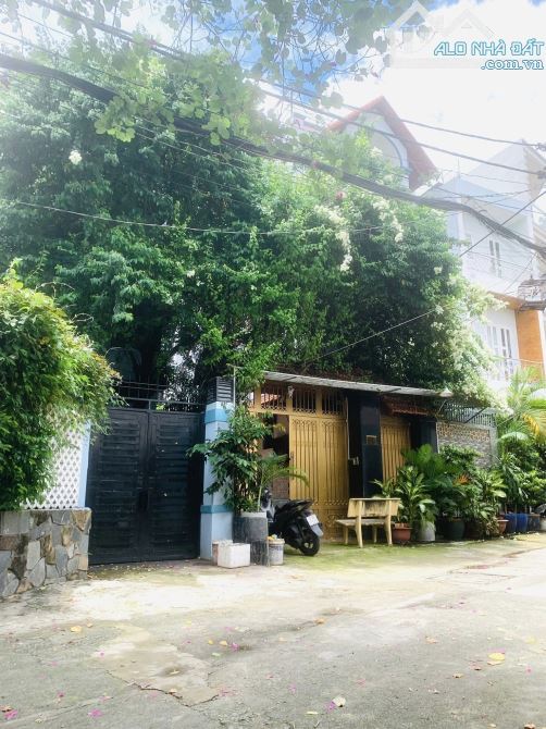 NHÀ PHỐ VIEW CÔNG VIÊN KHU VIP TÂN SƠN NHÌ 10X30, 5 TẦNG, THANG MÁY, HỒ BƠI. BÁN ĐỊNH CƯ,