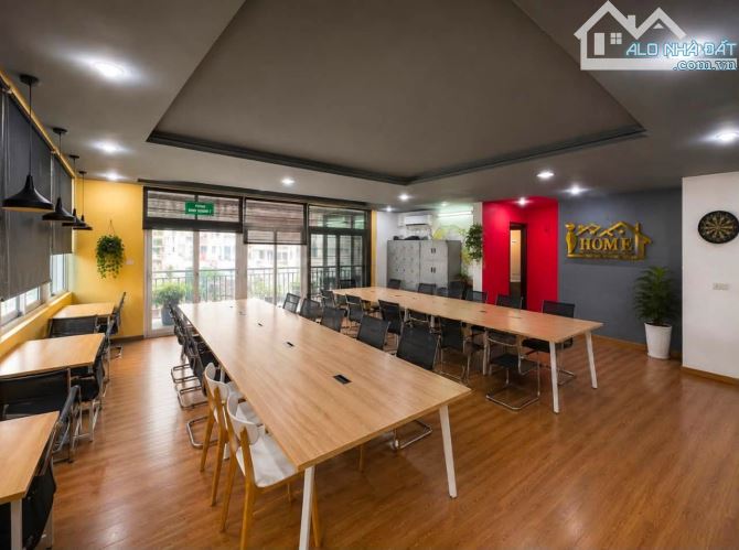 GIA ĐÌNH CẦN BÁN CC VINACONEX1 289A KHUẤT DUY TIẾN 208m LÔ GÓC 3 PN VIEW THOÁNG 12.5 Tỷ
