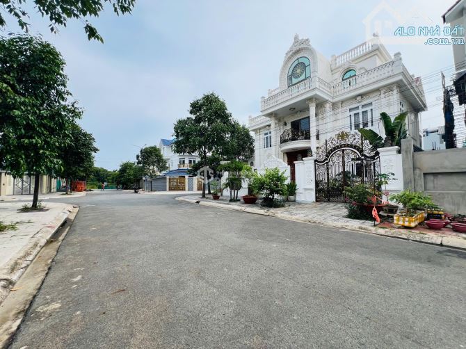 BÁN BIỆT THỰ CĂN GÓC ĐẸP THÔNG THOÁNG KHU PHƯỚC SƠN_232M2_GIÁ CHỈ 20 TỶ TL