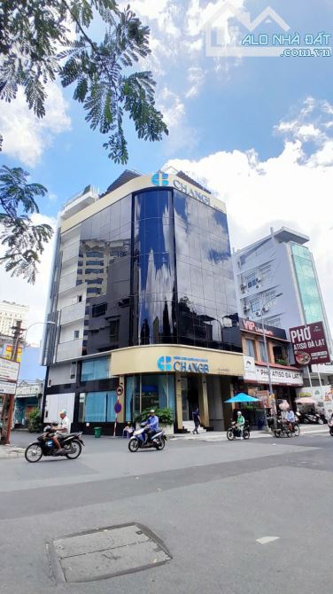 CĂN GÓC MẶT TIỀN TRẦN QUỐC TOẢN Q3(9 X 16M)NỞ HẬU 11M,HẦM 7TẦNG,THU NHẬP 250TR,GIÁ 90 TỶ