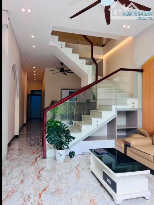 Ngộp ngân hàng, giảm thêm 200tr, bán nhanh căn nhà lầu ngay gần Bửu Long, còn 1.6 tỷ