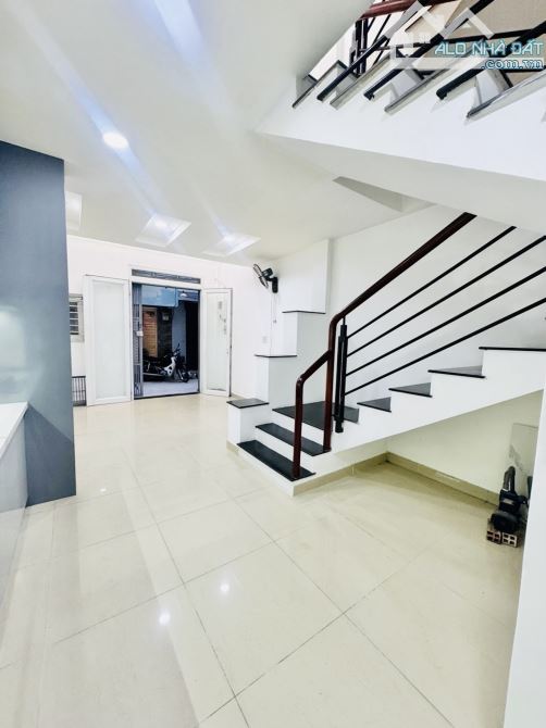 TT Quận 1, Nhà Đẹp Hẻm 4m, Sát MT Trần Khắc Chân. 5 Tầng Xây Mới. 32m2 Bán Chỉ 9,45 tỷ.