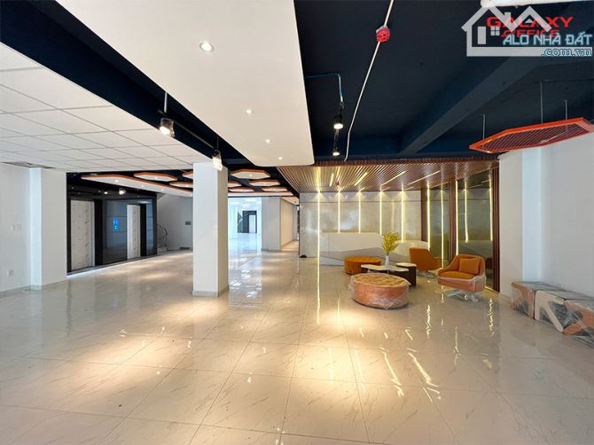 Tòa Nhà - Tân Cảng P.25 Quận Bình Thạnh Diện đất gần 900m2- KC : 1 hầm - 8 tầng - 3 TM