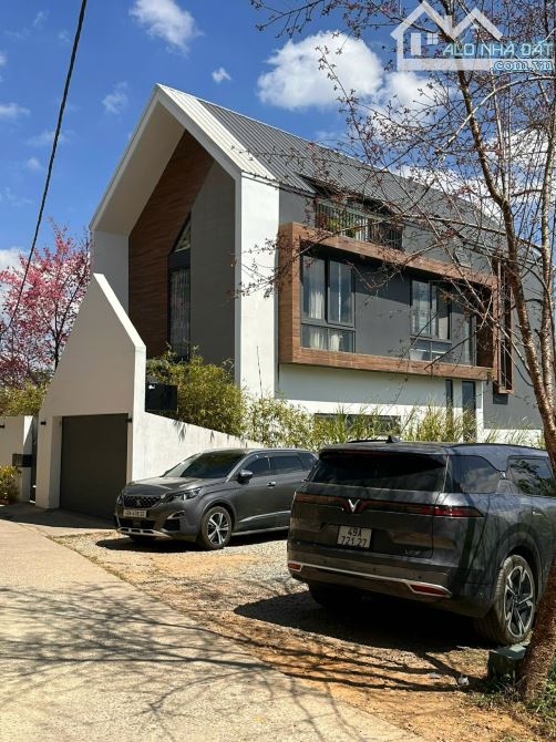 HẠ 7 TỶ BÁN GẤP VILLA KHE SANH VIEW ĐẸP, NỘI THẤT CAO CẤP, DT 2002M GIÁ 15 TỶ