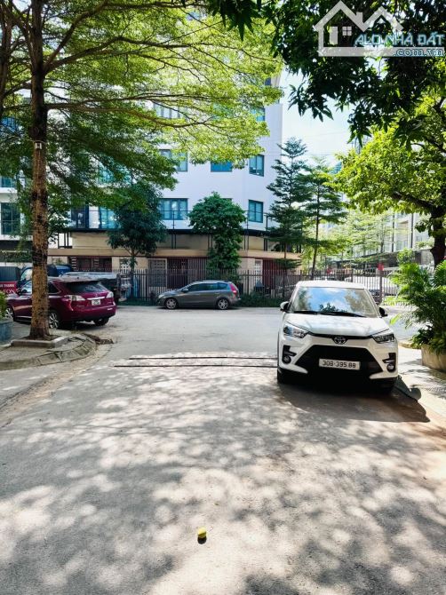 Biệt Thự Liền Kề Cầu Diễn - 101M2, 5 Tầng, MT 8M, 39.5 Tỷ – Ô Tô Tránh, Vỉa Hè, Thang Máy
