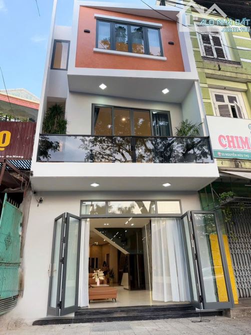 🔥Nhà 3 Tầng full nội thất MT Nguyễn Hữu Thọ 👉 Đường 33m lề 7m . dt 82,8m2 x3 tầng