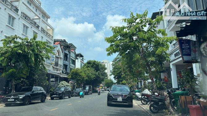 Giá tốt! Mặt tiền Hưng Gia Phú Mỹ Hưng - Phan Khiêm Ích. 5 Tầng Tháng Máy