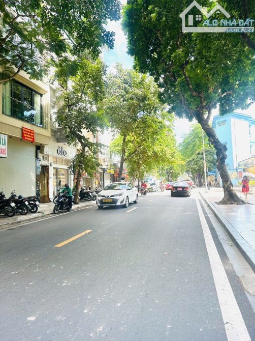 BÁN NHÀ MẶT PHỐ CỬA BẮC BA ĐÌNH – LÔ GÓC – VỈA HÈ 2 BÊN – 54M² – 13 TỶ