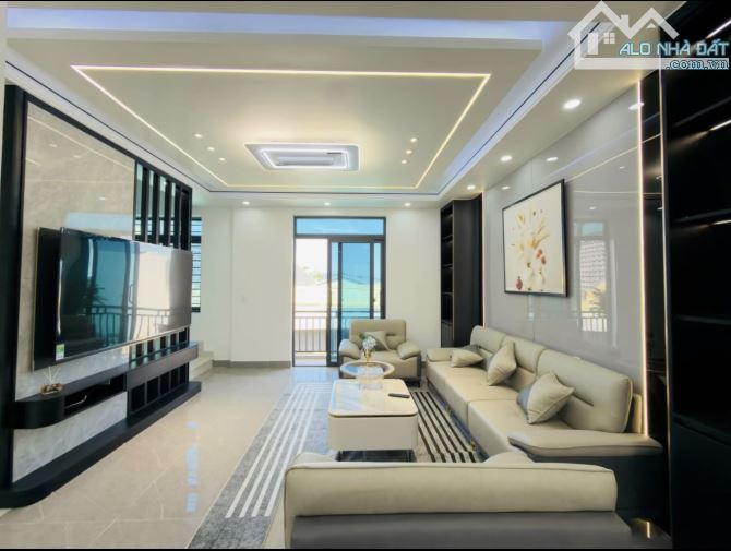 🏡 BÁN NHÀ KIM QUAN, PHƯỜNG VIỆT HƯNG – 65M² – 5 TẦNG – 8.3 TỶ – Ô TÔ VÒNG QUANH