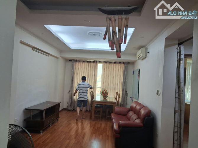 Dịch Vọng Cầu Giấy - 118.4M2, 3PN, 2WC, Căn Góc, Ban Công Đông Nam, Sát Công Viên, 10.6 Tỷ