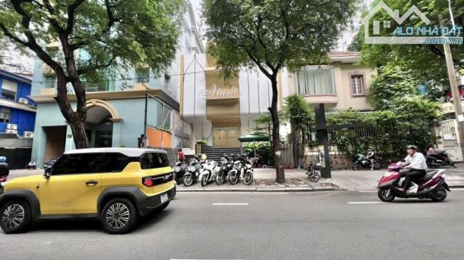 Bán Đất Tặng Tòa Nhà 100 Nguyễn Du, Bến Nghé, Q1