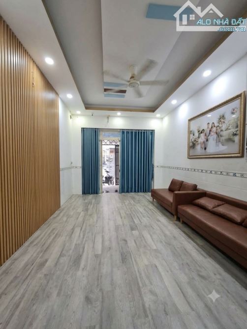QUẬN 12 - CHỦ GẤP BÁN HẠ 400TR – CÒN 4TỶ NHỈNH - 60M² - 4 LẦU - HXH