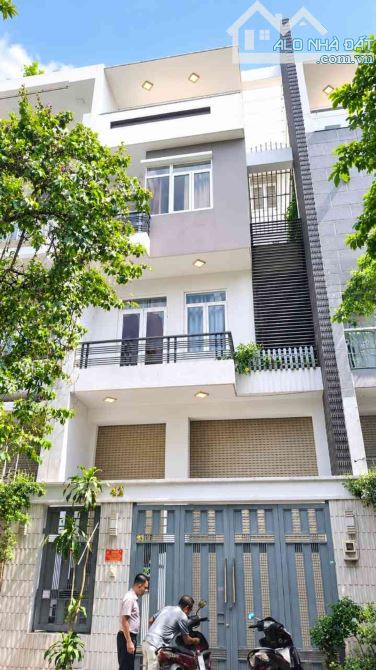 BIỆT THỰ KDC TRUNG SƠN, BÌNH HƯNG, TP.HCM