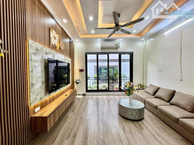 Cần bán gấp phân lô Tây Trà, Gamuda, 120m2 x 7 tầng thang máy, Giá hơn 30 tỷ.
