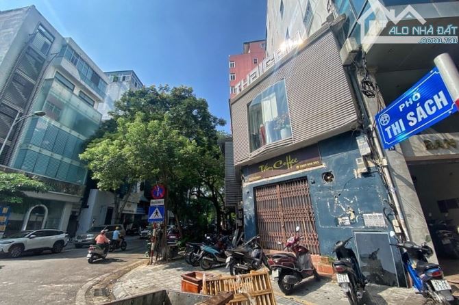 Bán Building mặt phố Hai Bà Trưng, 127m2, mặt tiền 6,3m, 8 tầng. 120 tỷ( thương lượng )