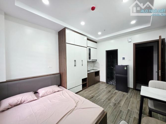 BĐS DÒNG TIỀN CAO CẤP 20m RA MẶT PHỐ NGUYỄN KHANG 177m 7 TẦNG 56 TỶ 35 PHÒNG 2 MẶT TIỀN QU
