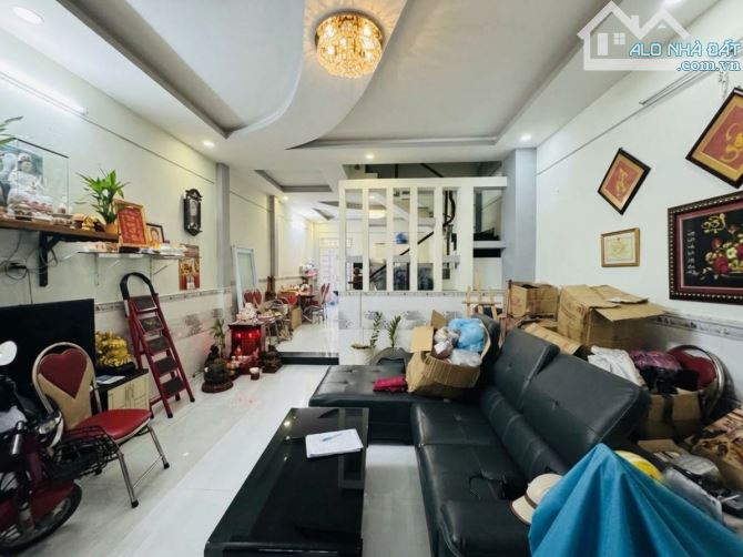 Bán nhà giá rẻ, nhà 4 tầng Giá 6.5 tỷ, 5x17m xe hơi