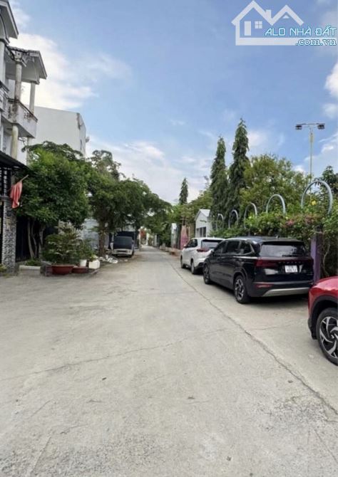 Lê văn lương bán nhà giá rẻ 4 tầng 5x17m giá 6.5 tỷ xe hơi