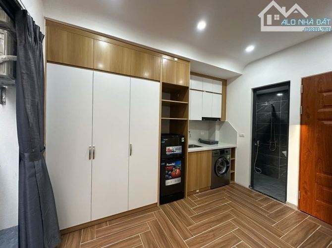 Bán toà CCMN Núi Trúc, Ba Đình, 50m² x 8T, xây mới, 12 phòng KK, dòng tiền 1 tỷ/năm