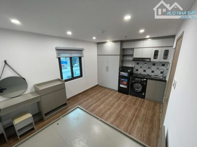 Bán CCMN Hồ Tùng Mậu – Cầu Giấy, 97m² x 8T, 14 phòng khép kín, ô tô đỗ cửa, DT 80tr/ th