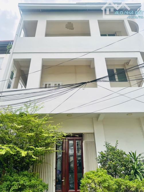 Căn góc 3 mặt thoáng ko LG. Ngay 3 tháng 2 - 50m2. Ngang 7m. 4 Tầng. Chỉ 12 tỷ hơn
