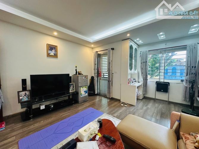Chỉ 7.4 tỷ có nhà Nhật Tảo 30m-5 tầng- full nội thất- gần oto-view Ciputra đại lộ sônghồng