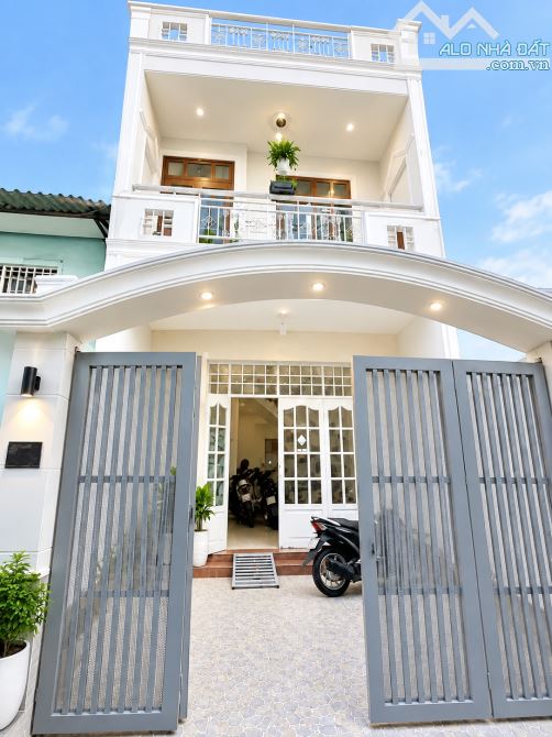 BÁN NHÀ TÔN ĐẢN QUẬN 4 – NHÀ CÓ DÒNG TIỀN ỔN ĐỊNH-(GIÁ:4.68TỶ)/100m2(5x20m) Vuông Vức