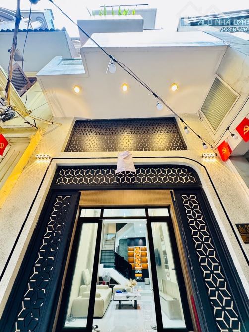Nhà 4 tầng Tô Hiệu - Trần Nguyên Hãn 50m2x4T - Ô tô đỗ cửa - Hố chờ thang máy