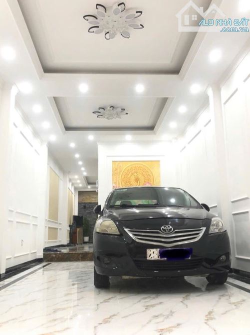Bán gấp nhà Mặt Phố Tam Trinh, Mai Động, Hoàng Mai, 62m2 x 4 tầng Giá 13.8 tỷ.