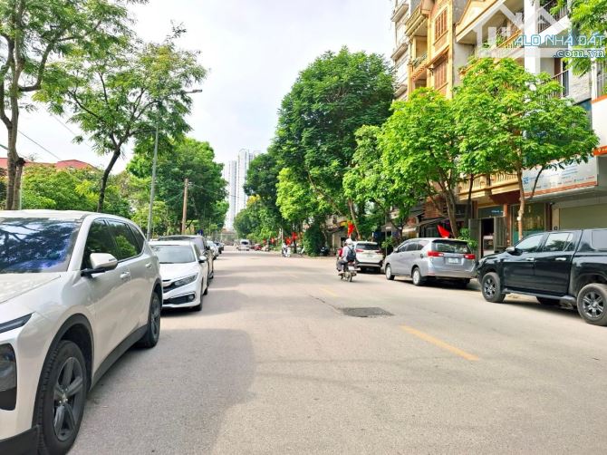 Cần bán Gấp nhà Phân Lô Bùi Huy Bích, Quận Ủy Hoàng Mai, 95m2 x 7 tầng Thang Máy, Giá 32.9