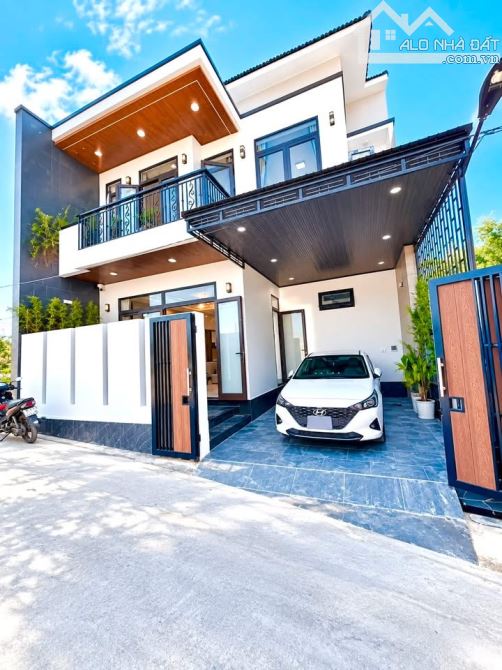 NHÀ 2 TẦNG FULL NỘI THẤT NGUYỄN VĂN ĐÀO - GẦN KQH BÀU VÁ