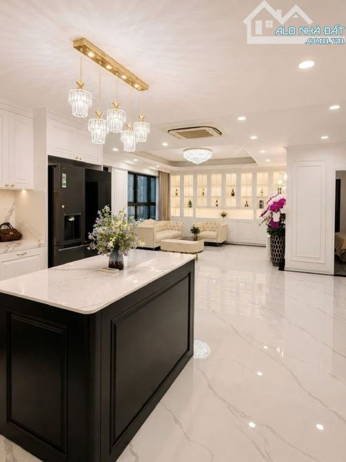 CẦN BÁN CĂN HỘ GOLDMARK, HỒ TÙNG MẬU, LÔ GÓC 3 THOÁNG, 170m 3 PN 3 WC, NỘI THẤT XỊN, 11 Tỷ