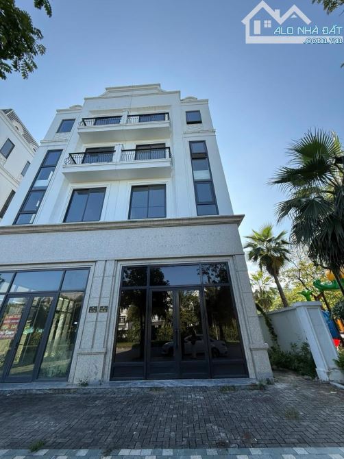 BÁN BIỆT THỰ THE DIAMOND POINT LONG BIÊN – LÔ GÓC – 137M² X 5T THANG MÁY - MT 7.5M - 53.2