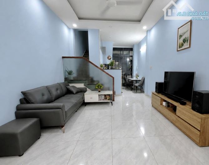 Hẻm XE HƠI VF3 - 51m²x4tầng, Thiết kế đẹp - ngay Đại học Gia Định