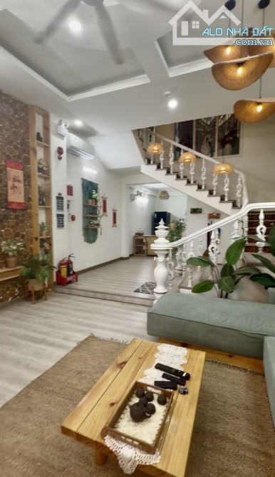 HẠ CHÀO 1 TỶ – VILLA HIỆN ĐẠI SÁT BIỂN MÂN THÁI – SƠN TRÀ. 9 TỶ 700