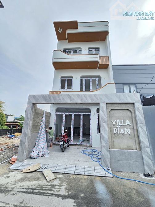 79,1m2_6Ty200🔥👉Nhà Hoàn Công Sau Chợ Dĩ An 1, hẻm xe hơi ra đường Nguyễn Thái Học 100m
